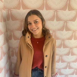 Meet your Posher, Mia